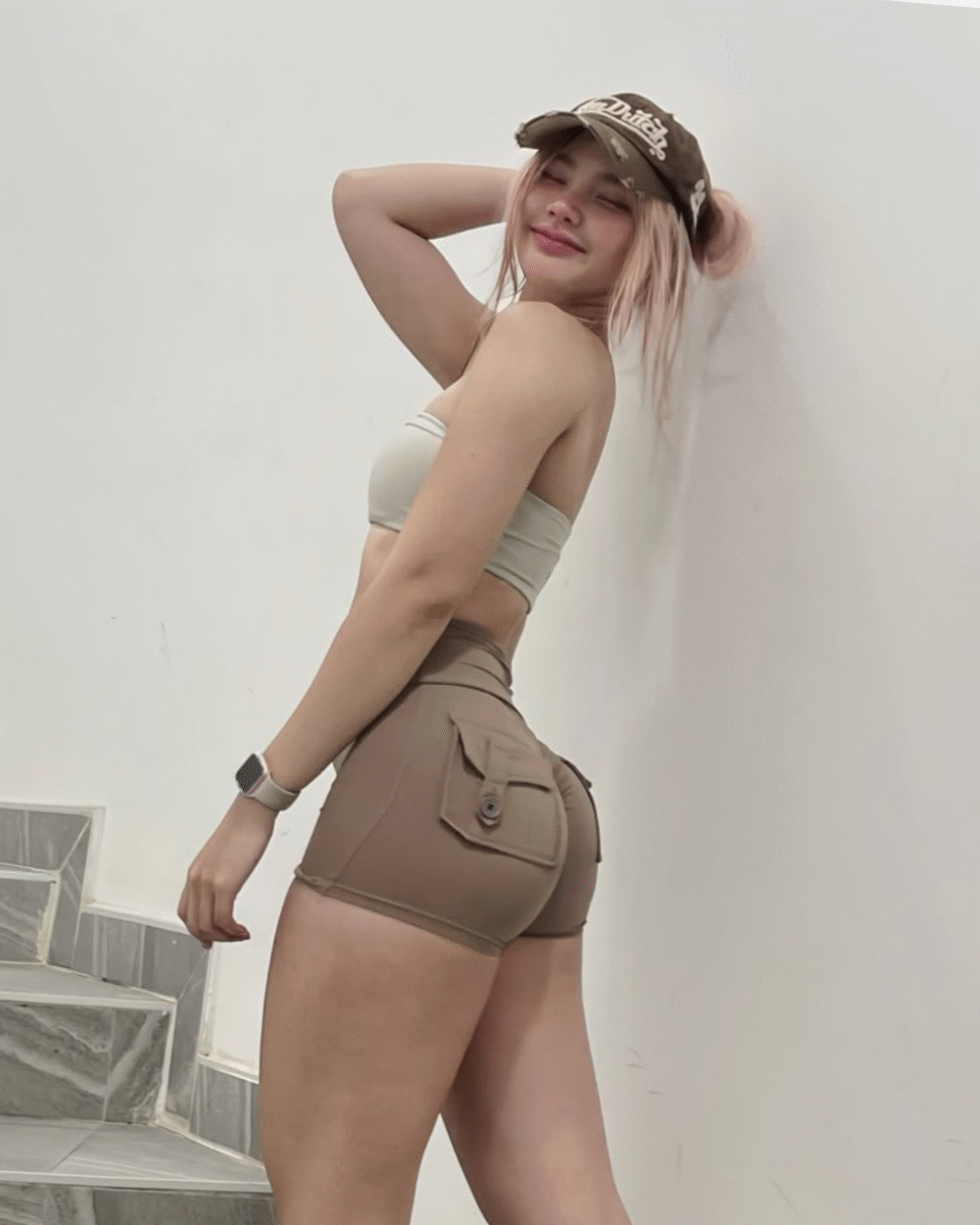 photo-output_1 Wendy Shorts