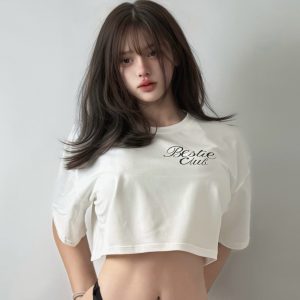 PRETTY GIRLS CROP TOP
