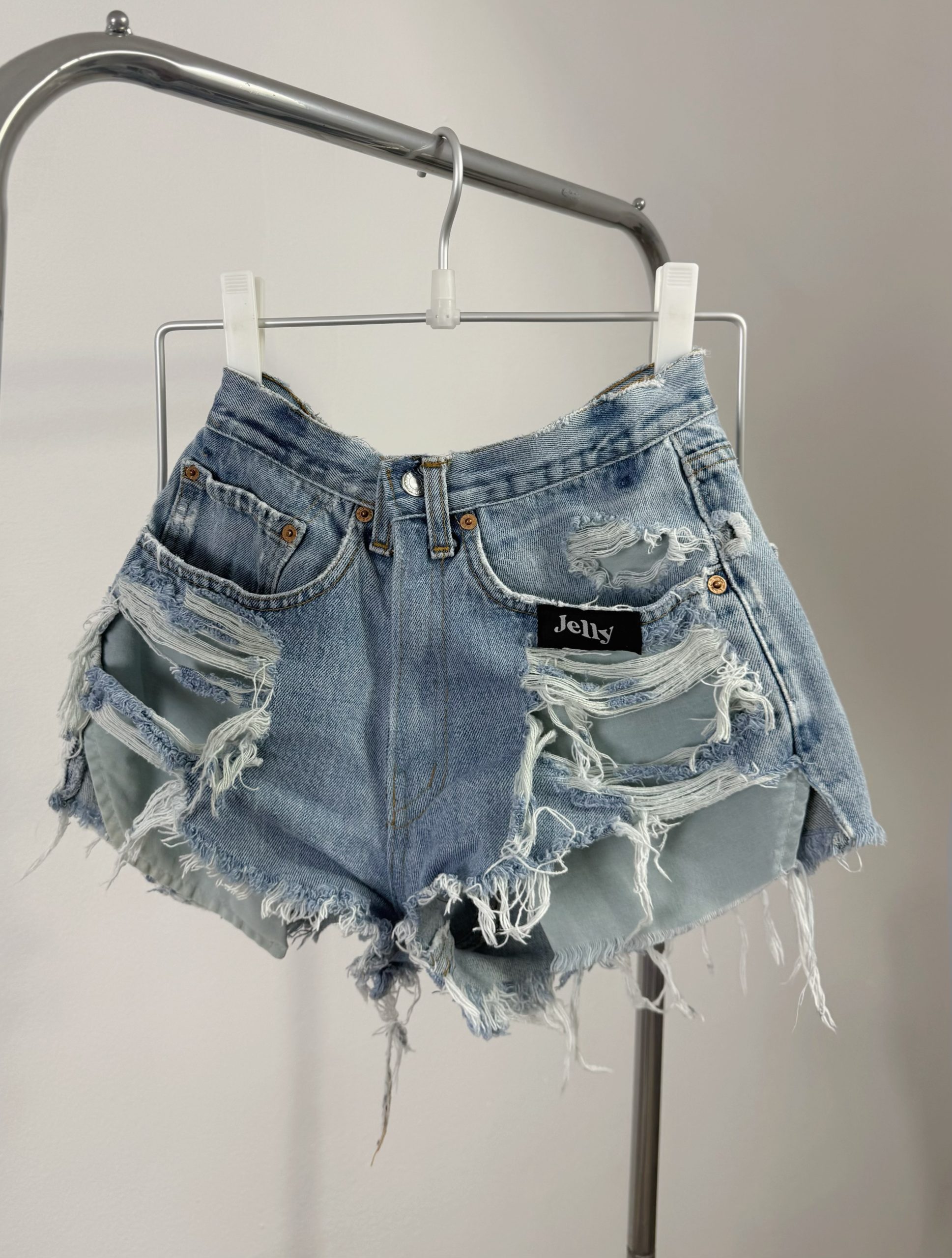 SUMMER JEANS